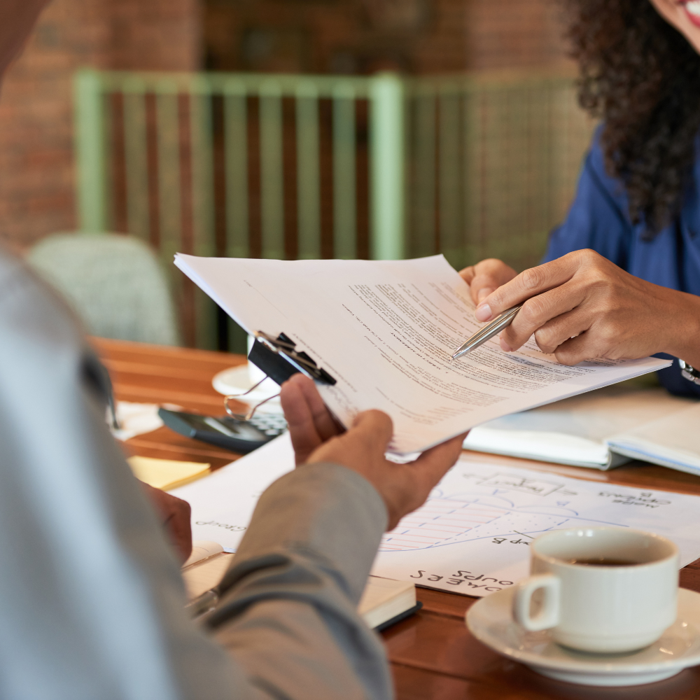 Contrato de compra e venda: O que você precisa saber antes de assinar